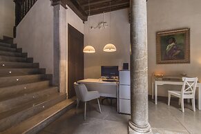 Shine Albayzín Hotel