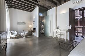 Shine Albayzín Hotel