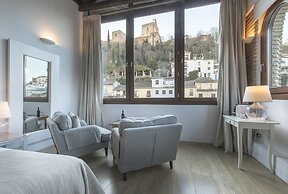 Shine Albayzín Hotel