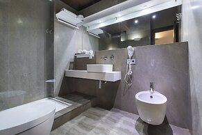 Shine Albayzín Hotel