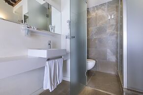 Shine Albayzín Hotel