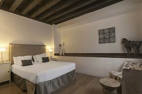 Shine Albayzín Hotel