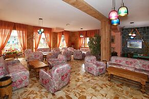 Hotel Holiday Debili