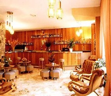 Hotel Holiday Debili