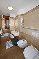 Hotel Holiday Debili