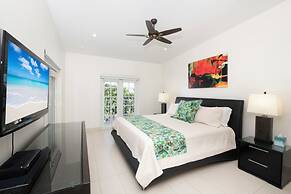 The Grandview Condos on Seven Mile Beach