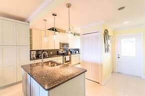 The Grandview Condos on Seven Mile Beach