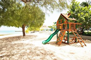 The Grandview Condos on Seven Mile Beach