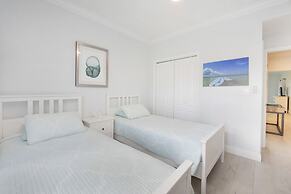 The Grandview Condos on Seven Mile Beach