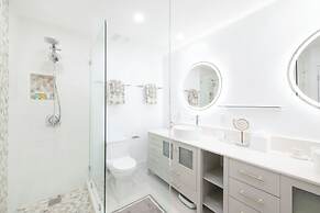 The Grandview Condos on Seven Mile Beach