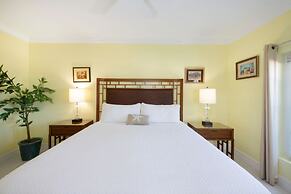 The Grandview Condos on Seven Mile Beach