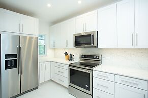 The Grandview Condos on Seven Mile Beach