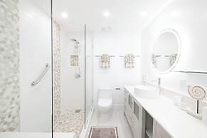 The Grandview Condos on Seven Mile Beach