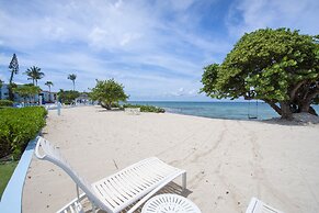 The Grandview Condos on Seven Mile Beach