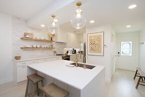 The Grandview Condos on Seven Mile Beach