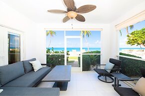 The Grandview Condos on Seven Mile Beach