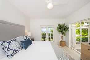 The Grandview Condos on Seven Mile Beach