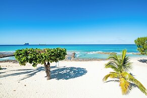 The Grandview Condos on Seven Mile Beach