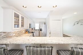 The Grandview Condos on Seven Mile Beach