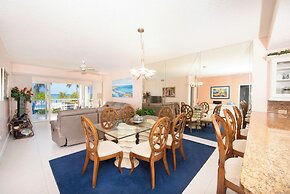 The Grandview Condos on Seven Mile Beach