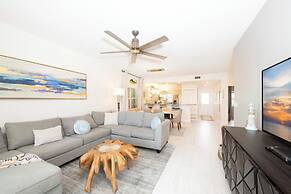 The Grandview Condos on Seven Mile Beach