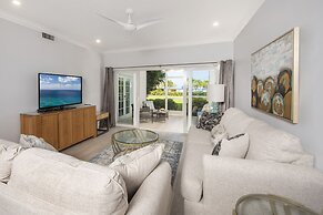 The Grandview Condos on Seven Mile Beach