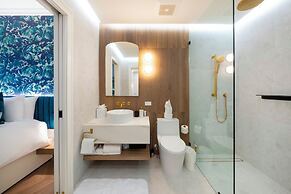 The Grandview Condos on Seven Mile Beach