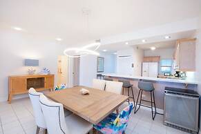 The Grandview Condos on Seven Mile Beach