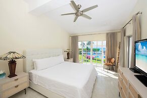 The Grandview Condos on Seven Mile Beach