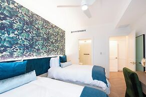 The Grandview Condos on Seven Mile Beach