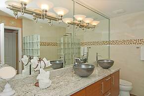 The Grandview Condos on Seven Mile Beach