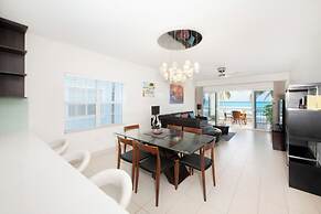 The Grandview Condos on Seven Mile Beach