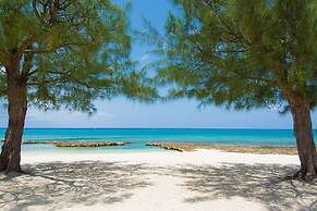 The Grandview Condos on Seven Mile Beach