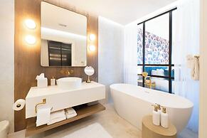 The Grandview Condos on Seven Mile Beach