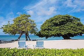 The Grandview Condos on Seven Mile Beach