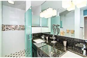 The Grandview Condos on Seven Mile Beach