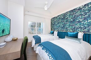 The Grandview Condos on Seven Mile Beach