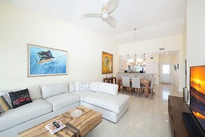 The Grandview Condos on Seven Mile Beach