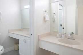 The Grandview Condos on Seven Mile Beach