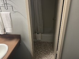 The Ridge Hotel Portage
