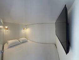 Hospederia Almundo by Alexandra Realty