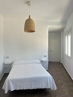 Hospederia Almundo by Alexandra Realty