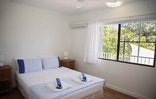 Apollo Jewel Beachfront Apartments