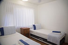 Apollo Jewel Beachfront Apartments