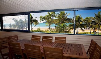 Apollo Jewel Beachfront Apartments