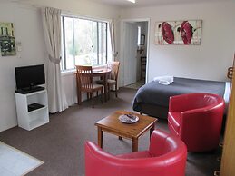 Alpine Riverside Cottages