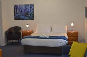 Alpine Riverside Cottages