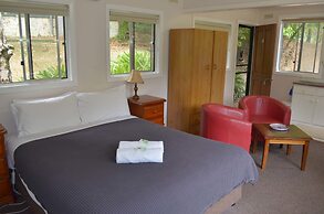 Alpine Riverside Cottages