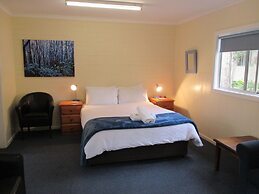 Alpine Riverside Cottages