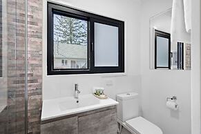 Montego Mermaid Beach Motel